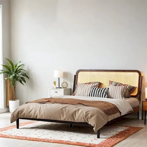 Cama de plataforma Queen Espresso antigua con luces LED y cabecero de ratán, capacidad para 2
